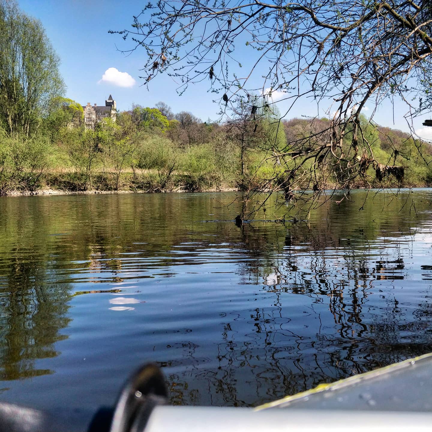 While we did not #stayAtHome this was definitely #socialdistancing - the #ruhr was emptier then ever before. What an relaxing day on the water. And we saw at least five #beavers <3