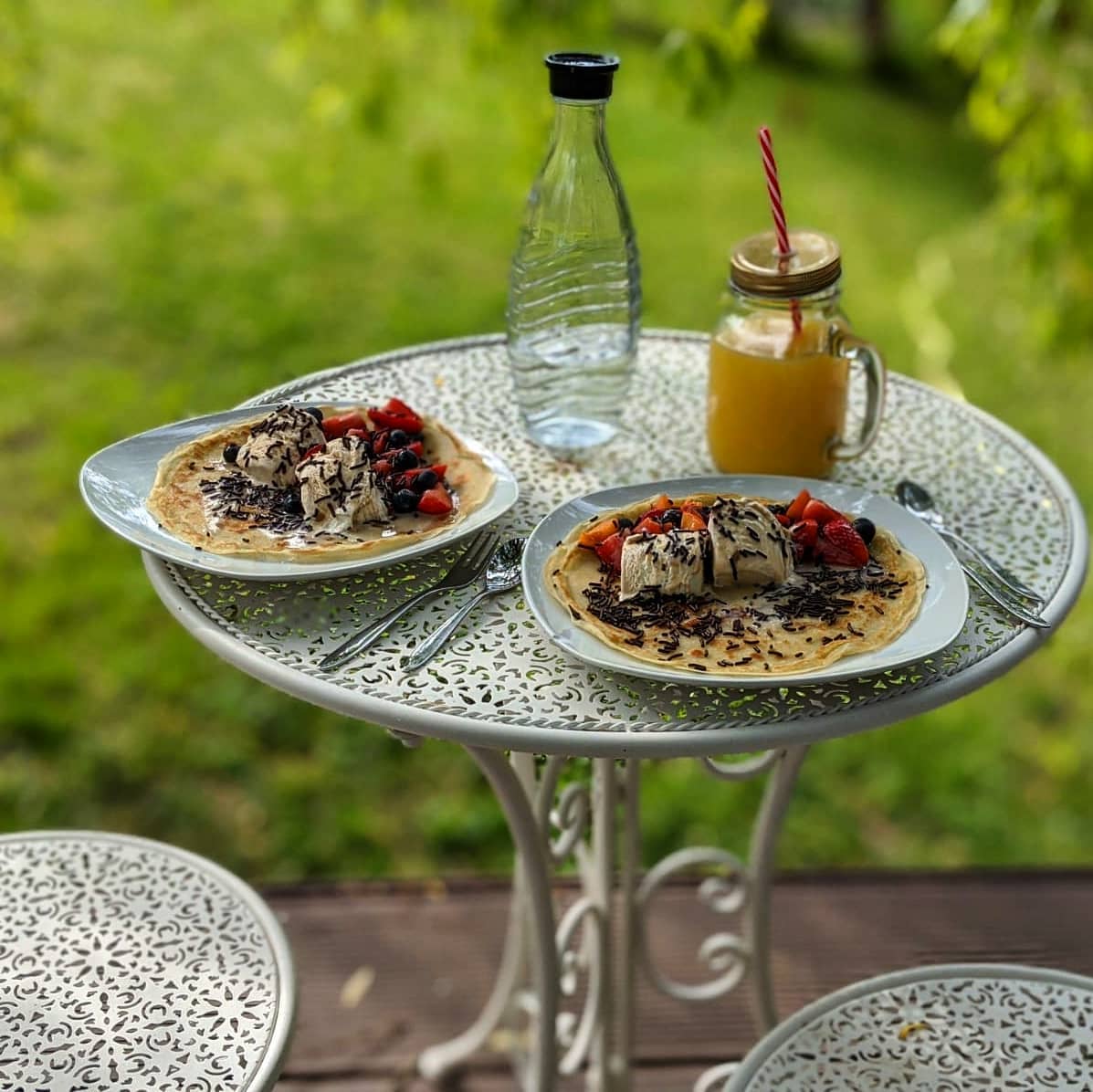 #Crêpes on our new small #deck in the garden - #yummy